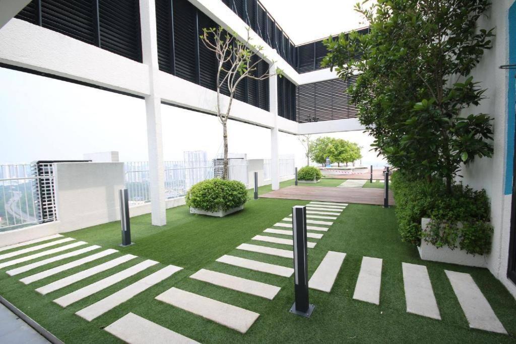 Lovely 3-Bedroom Serviced Apartment @ Cyberjaya Eksteriør bilde
