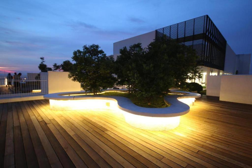 Lovely 3-Bedroom Serviced Apartment @ Cyberjaya Eksteriør bilde