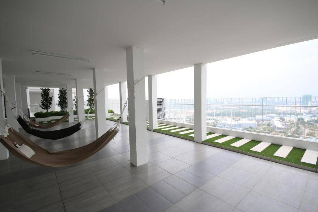 Lovely 3-Bedroom Serviced Apartment @ Cyberjaya Eksteriør bilde