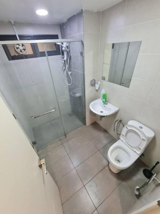 Lovely 3-Bedroom Serviced Apartment @ Cyberjaya Eksteriør bilde